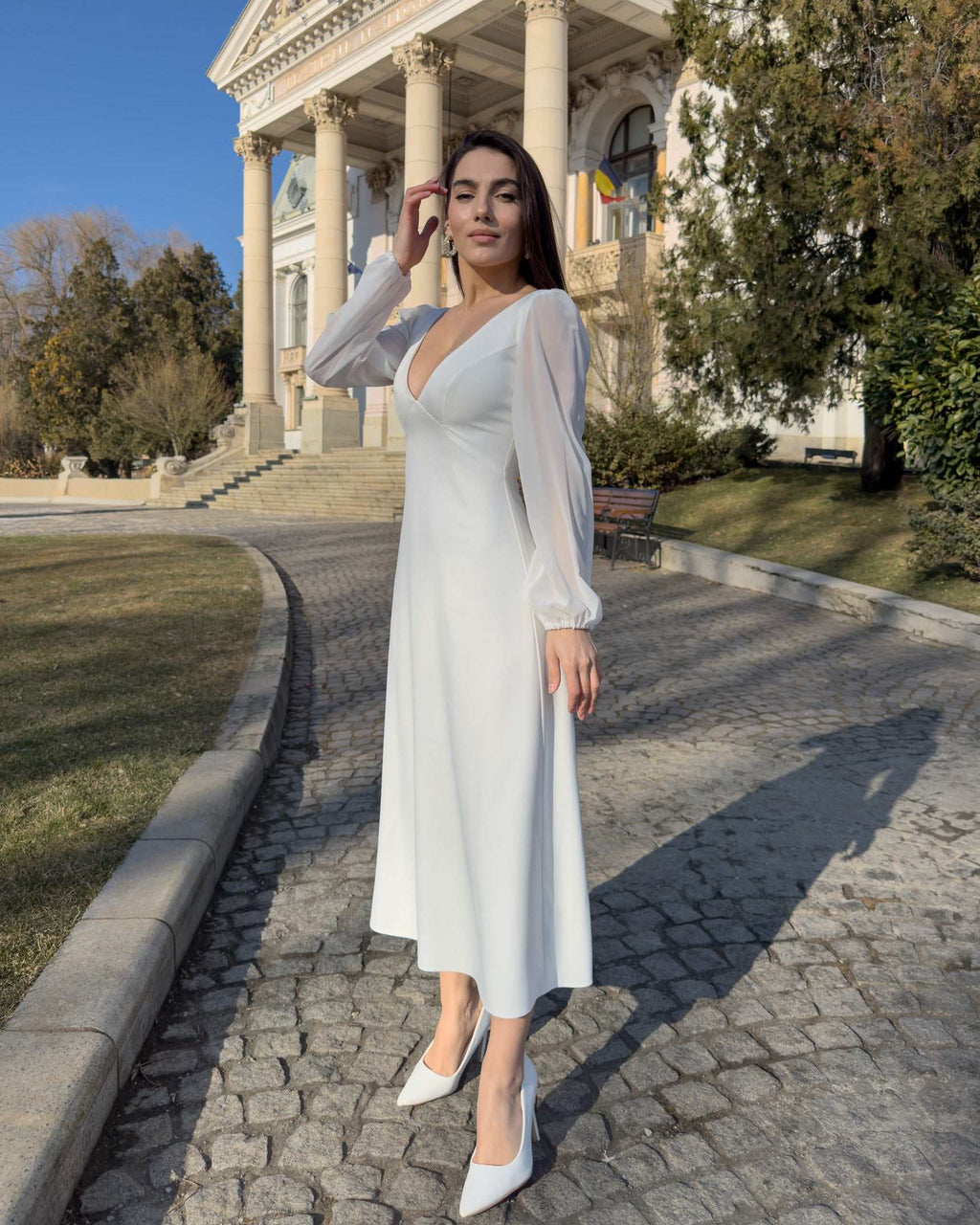 Rochie alba midi cu maneci lungi, decolteu V