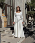 Rochie de mireasă SELENA LARIÉTTE din crep, cu decolteu pătrat și mâneci lungi