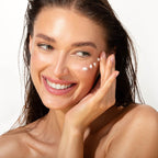 Mod aplicare crema de ochi CBD Lariette Skincare